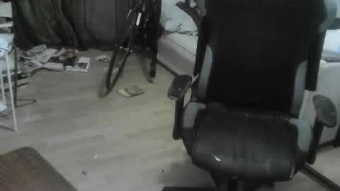 ouinnybis195625 online show from February 27, 2025, 6:09 pm