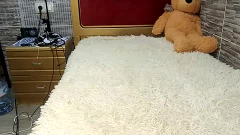 oumaimasoufaine66 online show from October 10, 2025, 11:59 pm