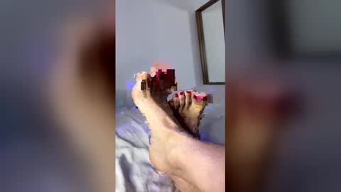 oumaimasoufaine66 online show from January 12, 2026, 9:20 pm