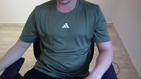 Snapshot of outroemail1807 chatting on February 9, 2026, 6:45 pm outroemail1807 online show from February 9, 2026, 6:45 pm