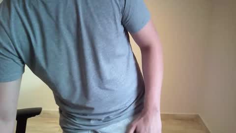 Snapshot of outroemail1807 chatting on March 12, 2026, 8:26 pm outroemail1807 online show from March 12, 2026, 8:26 pm