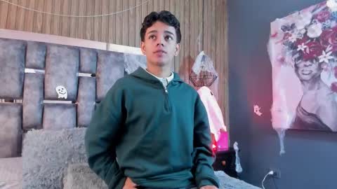 Snapshot of owen__johnson chatting on October 27, 2025, 12:20 pm Owen Johnson online show from October 27, 2025, 12:20 pm