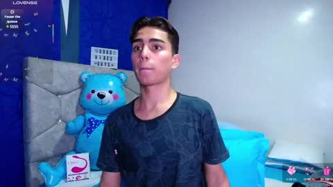 Owen  Independent model  online show from March 4, 2025, 6:04 am