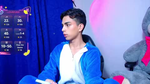 Snapshot of owenblue__ chatting on April 20, 2026, 12:35 am Owen Independent model online show from April 20, 2026, 12:35 am