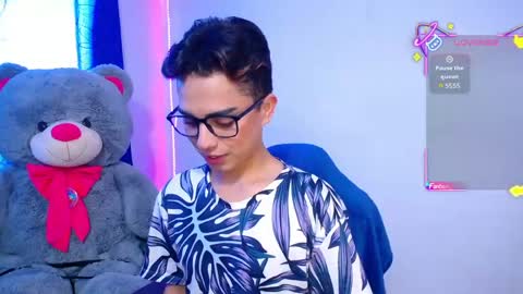 Snapshot of owenblue__ chatting on April 22, 2026, 8:21 pm Owen Independent model online show from April 22, 2026, 8:21 pm