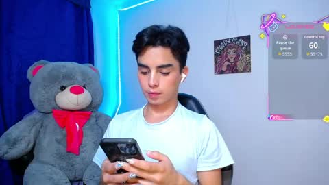 Snapshot of owenblue__ chatting on May 11, 2026, 5:35 am Owen Independent model online show from May 11, 2026, 5:35 am