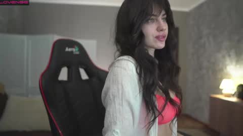 Oxana   Hi friends all my videos are 50 off check my bio online show from February 28, 2025, 9:04 am