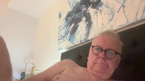 ozhairybearxxxx online show from December 24, 2024, 11:28 am