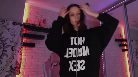 Snapshot of p0rsche911 chatting on December 12, 2024, 8:10 pm Alice online show from December 12, 2024, 8:10 pm