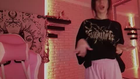 Snapshot of p0rsche911 chatting on December 18, 2024, 11:08 pm Alice online show from December 18, 2024, 11:08 pm