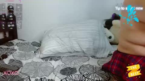 p_sweet_ online show from November 30, 2025, 10:25 pm