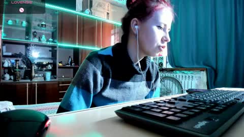 Ella online show from February 1, 2025, 7:47 am