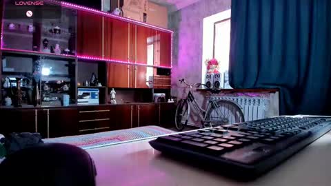 Ella online show from February 21, 2025, 6:40 am