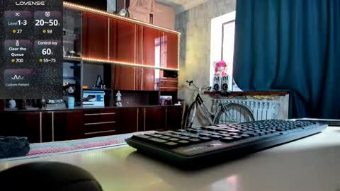 Ella online show from February 25, 2025, 7:42 am