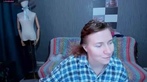 Ella online show from October 18, 2025, 7:53 am