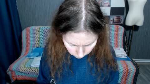 Ella online show from April 10, 2026, 6:29 am