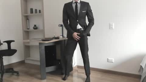 pablo rincon95 online show from December 6, 2024, 6:28 pm