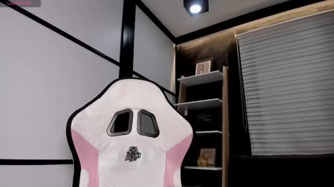 Paige online show from February 22, 2025, 1:33 am