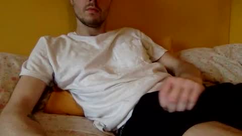 Snapshot of paintdude424 chatting on December 25, 2024, 7:34 pm paintdude424 online show from December 25, 2024, 7:34 pm