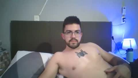 pajero1210 online show from November 16, 2025, 9:09 pm