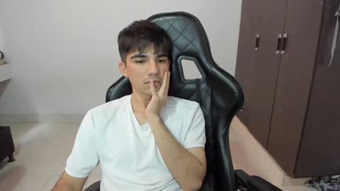 pakun_ online show from December 6, 2024, 6:39 pm