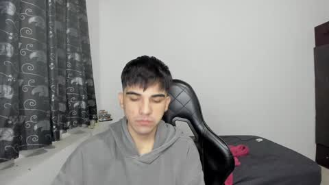 pakun_ online show from February 3, 2025, 1:41 am