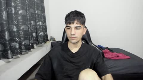 pakun_ online show from February 4, 2025, 2:07 am