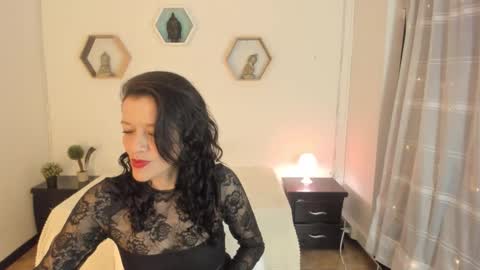 Paloma  online show from November 12, 2025, 8:41 pm