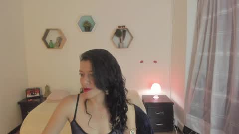 Paloma  online show from March 27, 2026, 8:41 pm