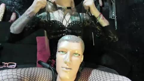 Paloma online show from April 29, 2026, 9:43 pm