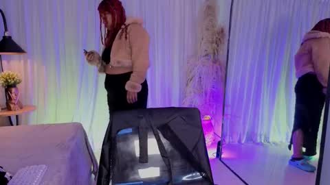 pamela online show from November 17, 2025, 3:34 am