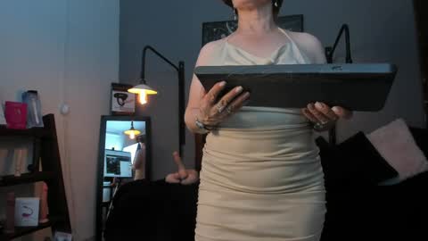 pamela_mature41 online show from June 1, 2026, 2:13 am