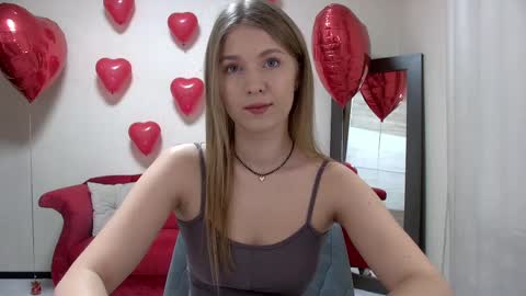 Snapshot of pamelablair chatting on February 12, 2025, 5:37 am Pamela Blair online show from February 12, 2025, 5:37 am