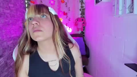 pamelajhonsom online show from January 27, 2025, 6:41 pm