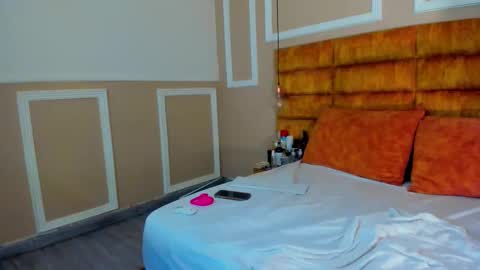 pamelamendez_1 online show from February 13, 2026, 5:03 am