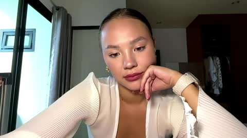 Kamila online show from April 10, 2026, 5:12 am