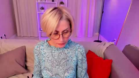 pamellamurphy online show from October 28, 2025, 8:40 am