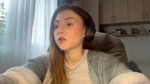 Snapshot of pamulahallquist chatting on May 30, 2026, 3:09 pm Lia online show from May 30, 2026, 3:09 pm