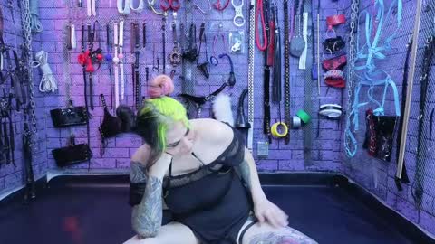 PandoraNez online show from December 30, 2024, 4:20 am