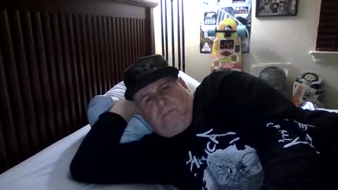 panos online show from February 16, 2025, 7:15 am