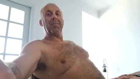 pansak1973 online show from September 13, 2025, 9:31 am