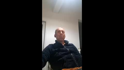 pansak1973 online show from December 15, 2025, 7:07 pm