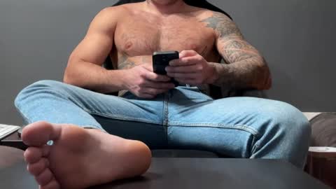 Snapshot of panther_style chatting on May 5, 2026, 1:41 pm Oleg online show from May 5, 2026, 1:41 pm
