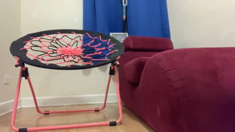 Snapshot of pantslesstraveler_plt chatting on February 13, 2025, 12:00 pm PantsLessTraveler online show from February 13, 2025, 12:00 pm