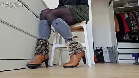 Snapshot of pantyhose_ggggg chatting on April 1, 2026, 11:22 am pantyhose_ggggg online show from April 1, 2026, 11:22 am