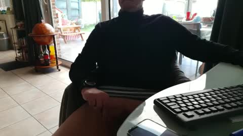 pantyrafke online show from March 3, 2025, 9:33 am