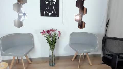 Paolita online show from December 19, 2025, 11:01 pm