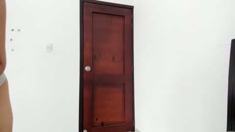 paoguerrax354 online show from March 9, 2025, 7:59 pm