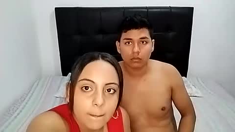 Snapshot of paola_835068 chatting on February 12, 2025, 3:29 am Paola 23 and Andres 25 online show from February 12, 2025, 3:29 am