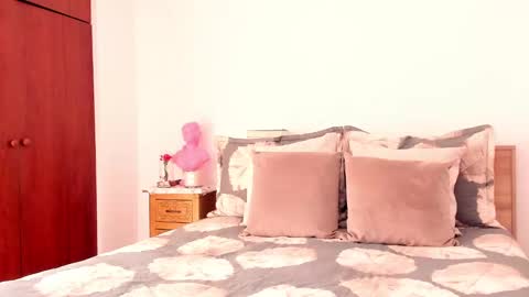 Snapshot of paola_sanchez1 chatting on February 10, 2025, 1:55 pm Paola online show from February 10, 2025, 1:55 pm